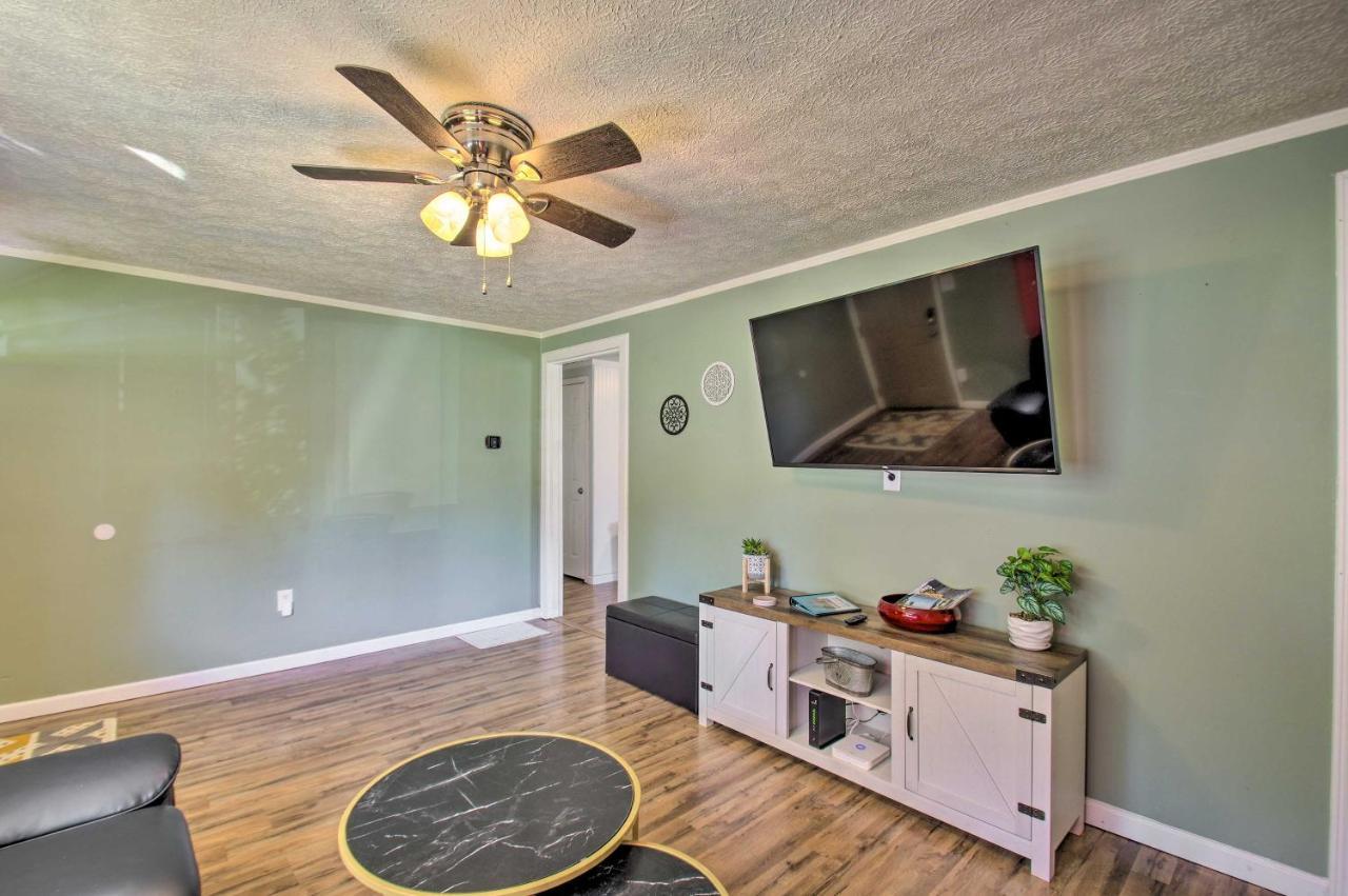 Dog-Friendly Fayetteville Home With Hot Tub! Eksteriør billede
