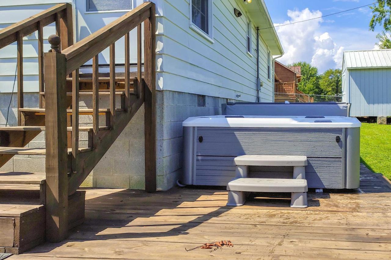 Dog-Friendly Fayetteville Home With Hot Tub! Eksteriør billede